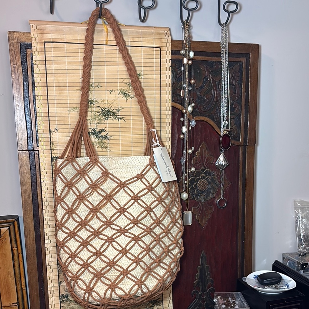 Universal Thread Macrame Bag Brown w Beige Woven Lining Fabric 12”Hx11”Lx6.5”W